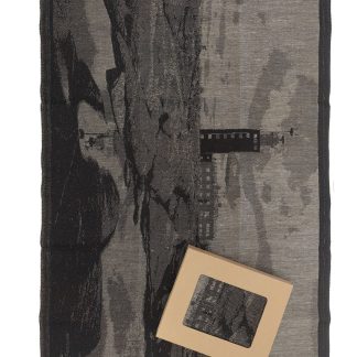Kylmäpihlaja lighthouse towel