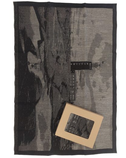 Kylmäpihlaja lighthouse towel